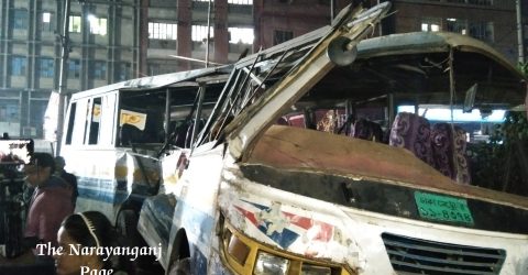 2 killed, 20 injured by bus-train collision in Narayanganj City